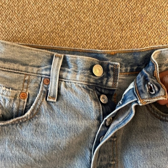 Levi’s Womens Premium 501 Distressed Jean Shorts Levi’s Logo on Sides Size 24 - Picture 5 of 9